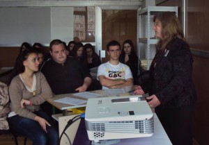 Ученици от Старопрестолната гимназия по икономика на среща в ТСБ-Велико Търново