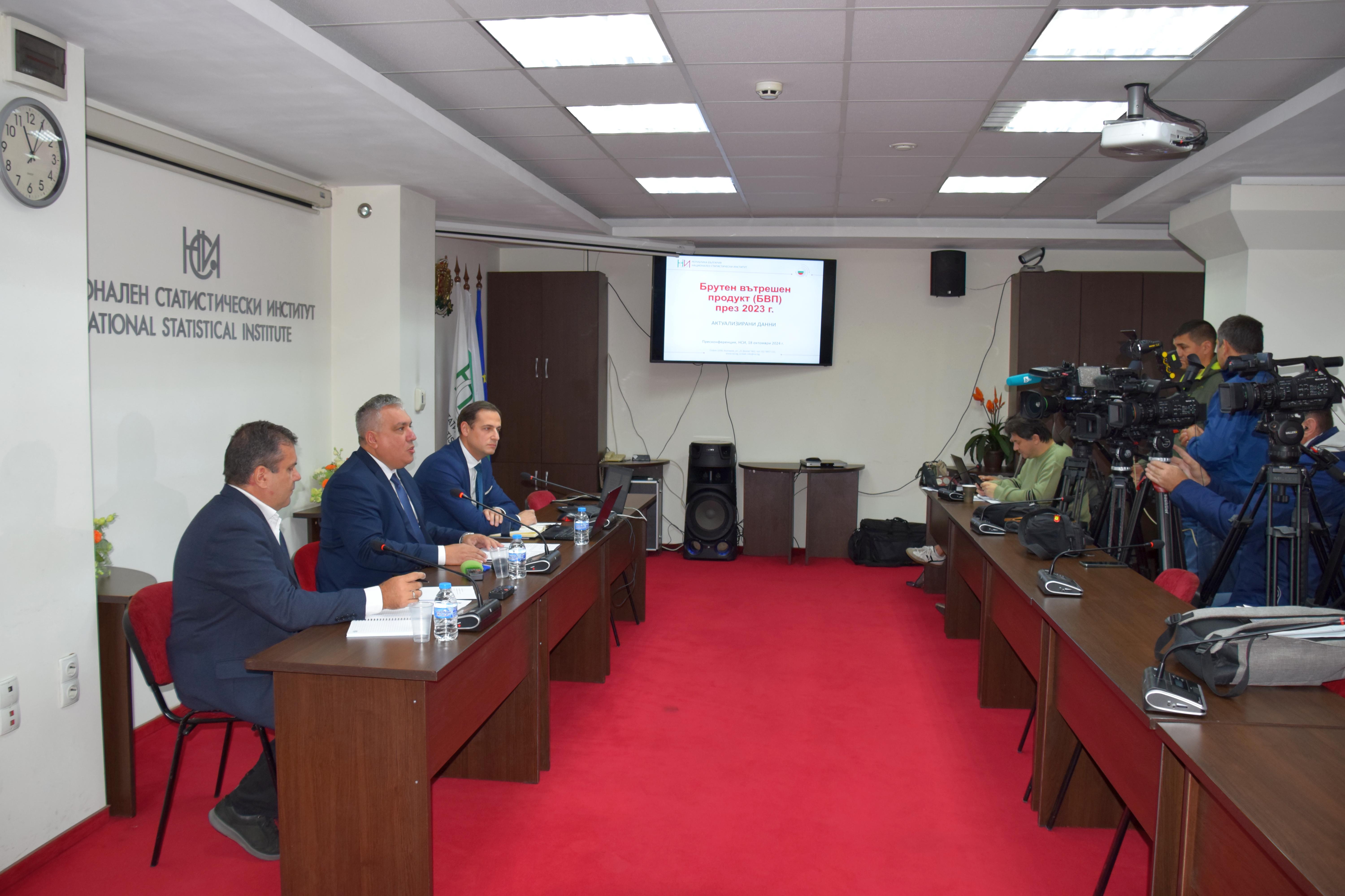 На пресконференция на НСИ бяха представени ревизираните данни за брутния вътрешен продукт и брутния национален доход