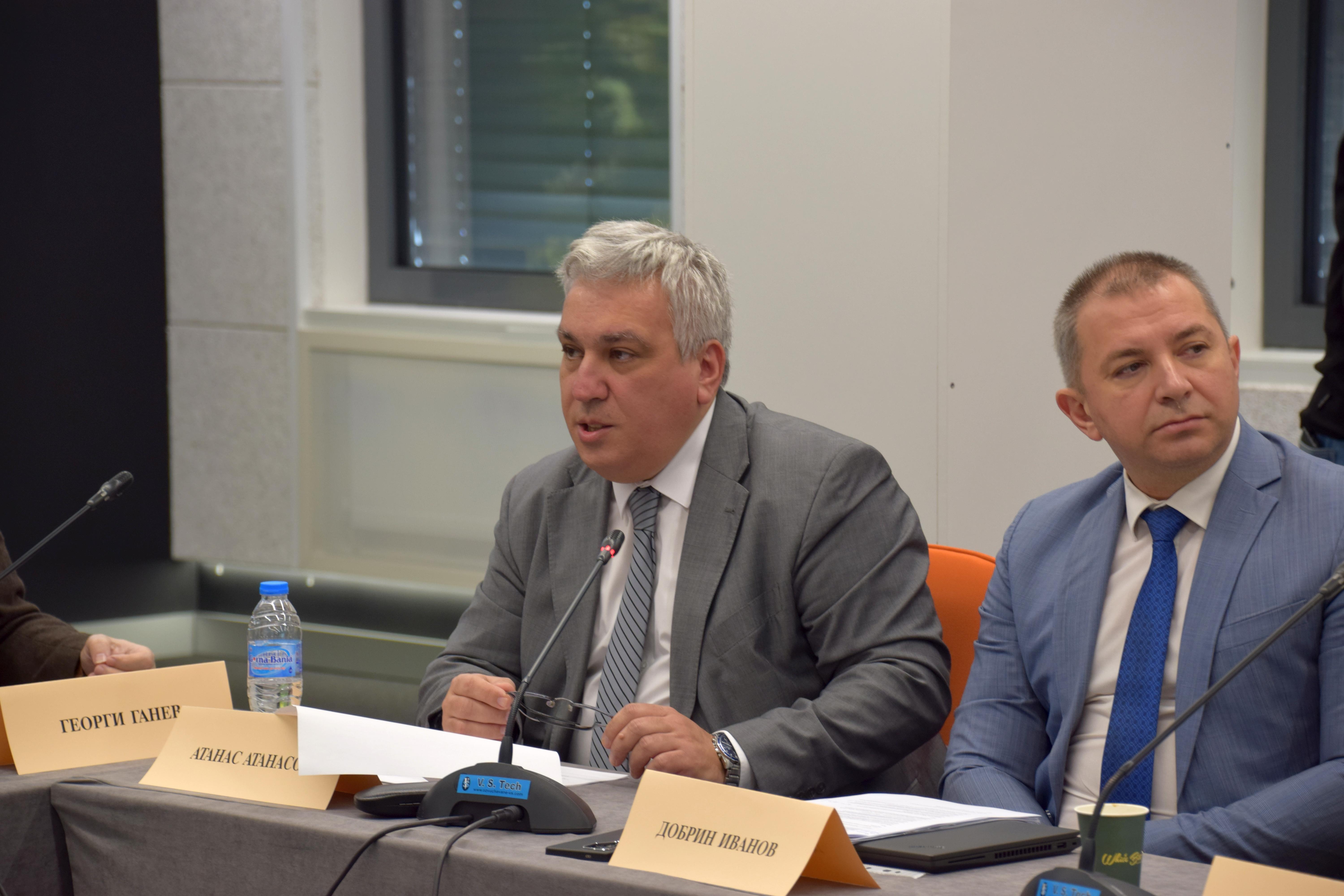 Председателят на НСИ представи данни за доходите и бедността на публична експертна дискусия