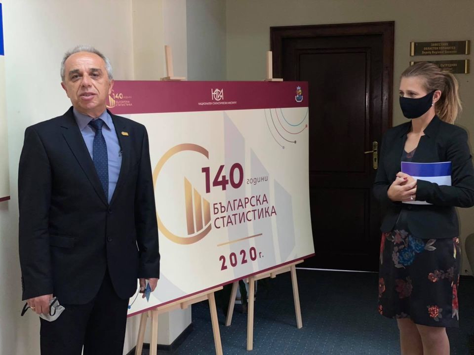 Изложбата „140 години българска статистика“ вече и в Габрово