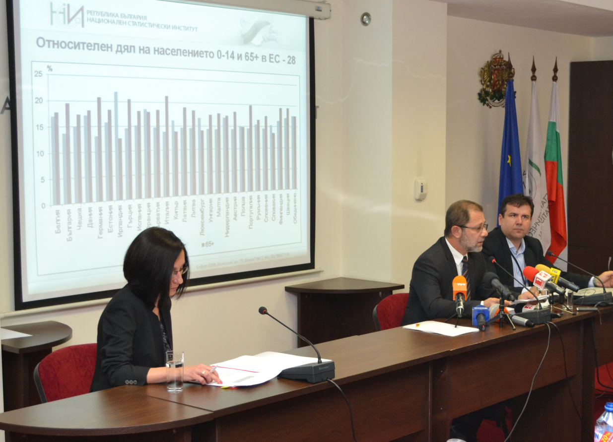 Годишните данни за населението и демографските процеси през 2014 година бяха представени на пресконференция в НСИ