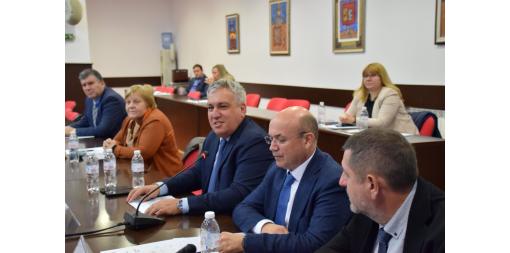 Председателят на НСИ приветства участниците в 19-ата конференция на младите учени в УНСС 
