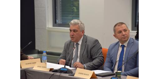 Председателят на НСИ представи данни за доходите и бедността на публична експертна дискусия