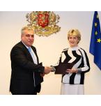 The National Statistical Institute and the Ministry of Youth and Sports will collaborate in the exchange of information